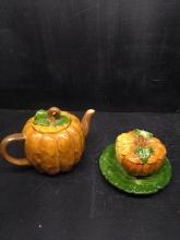 Hearth and Home Designs Pumpkin Teapot with Vietri Pumpkin Sugar & Cabbage Leaf Underplate