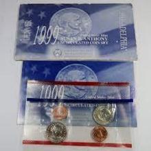 1999 Susan B Anthony Set in Original Government Packaging