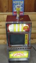 Vintage 25 cent slot machine, works
