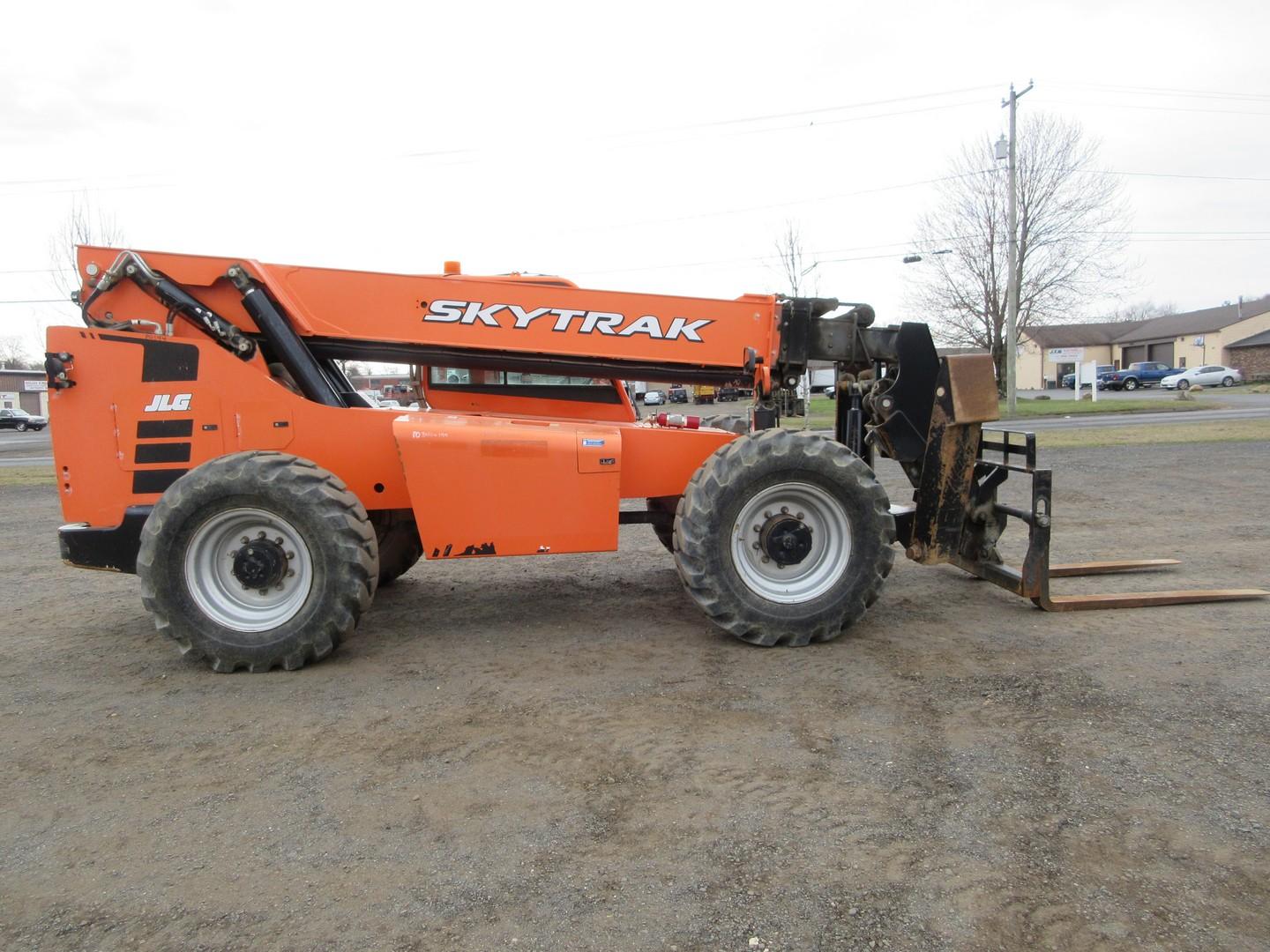 2017 Skytrak 10054 Telescopic Forklift