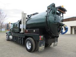 2006 International 7400 S/A Vac Truck