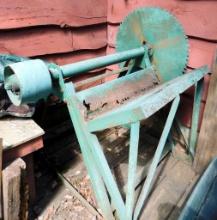 Antique Tractor Powered Buzz Saw
