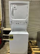 GE STACKABLE WASHER / DRYER