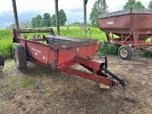 International 540 Manure Spreader