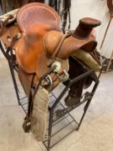 15.5" Leather McClintock Descanso Ca horse saddle, Professional Choice 36" cinch & saddle bag