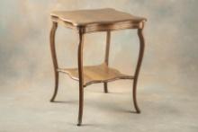 Antique quarter sawn oak Lamp Table, excellent finish and condition, circa 1900-1910, measures 24" s