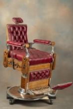 Fantastic antique, quarter sawn oak Barber Chair, circa 1890-1900, professionally restored, in diamo