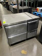 19-43-03-FL Continental refrigerator & freezer (43"x44"x35")
