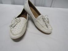 New Pair Of Ladies Leather Flats By White Mountain