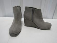 New Pair Of Ladies Wedge Ankle Boots By Rampage