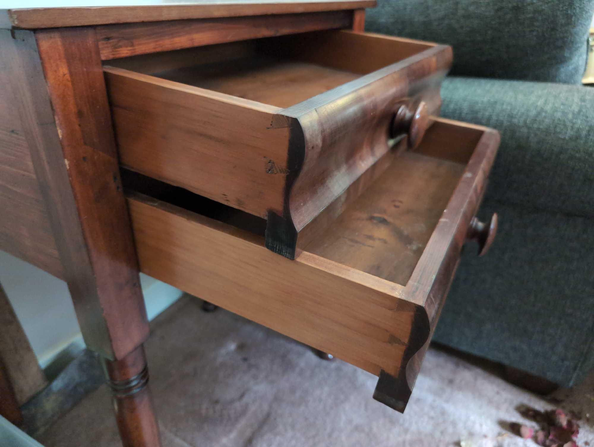 (LR) ANTIQUE SHERATON TWO (DR)AWER SIDE TABLE. KNOB STYLE PULLS, TURNED LEGS, DOVETAILED (DR)AWERS.