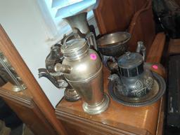 (BR1) LOT OF SILVERPLATE. VARIOUS SIZES, CARAFE, COFFEE POT, TEA POT, PLATE, ETC