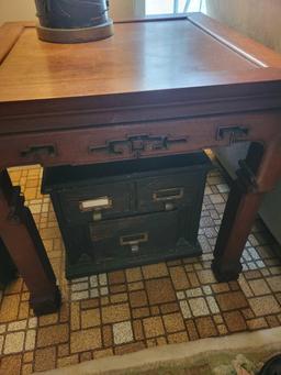 Vintage End Table $2 STS
