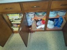 (KIT) CABINET LOT OF ASSORTED ITEMS INCLUDING SERVING PLATTERS, DINNER PLATES, BOWLS, ETC, CABINET