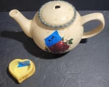 Vintage Tea Pot $5 STS