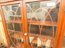 Mahogany 2 Door China Cabinet