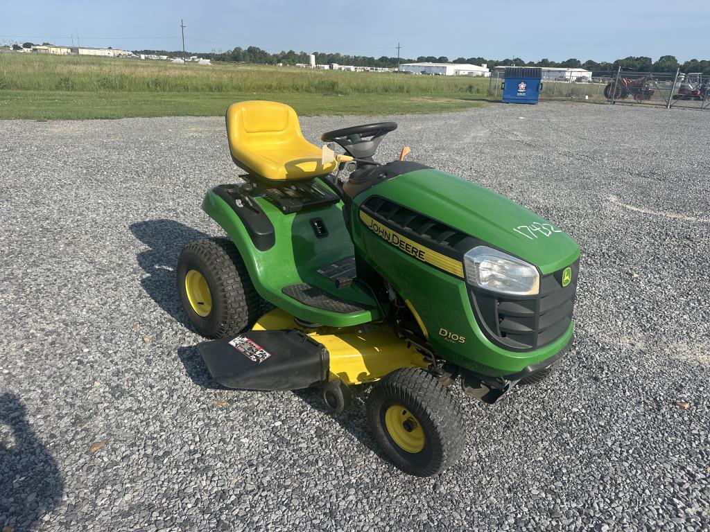 John Deere D105 Lawn Tractor