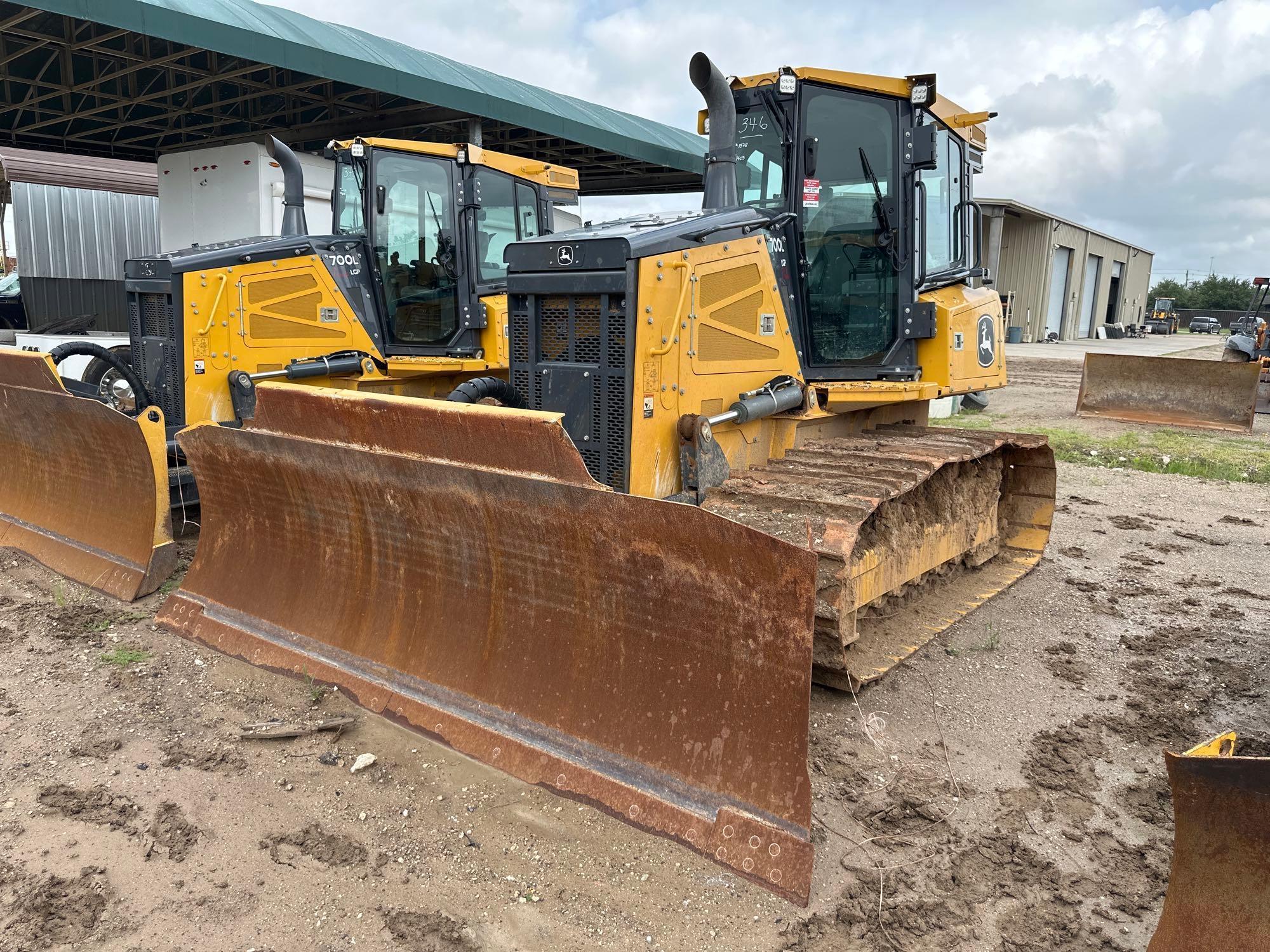 2022 JOHN DEERE 700LLGP CRAWLER TRACTOR SN:421378 powered by John Deere PVS 6068 diesel engine,