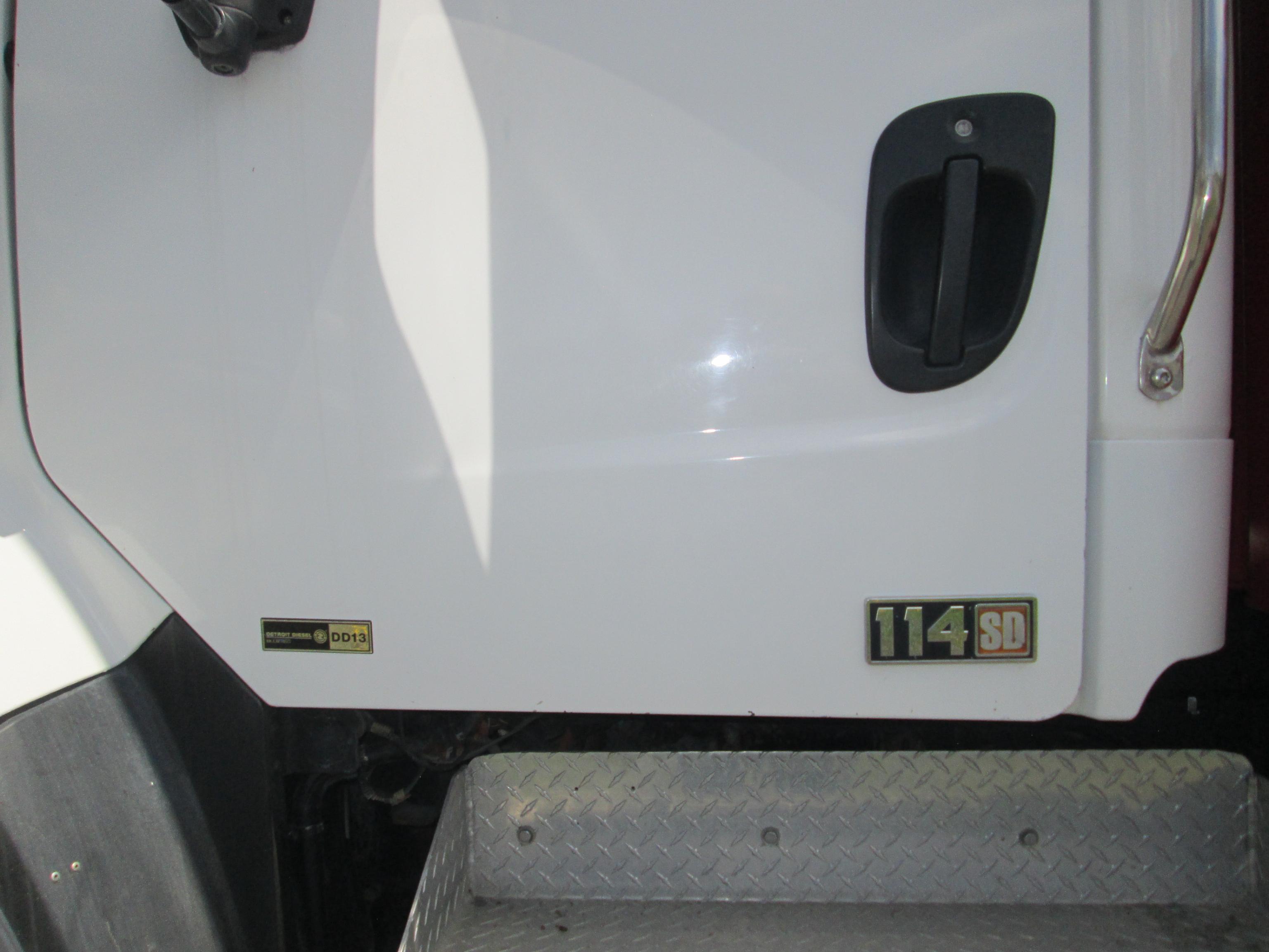 DUMP TRUCK 2014 Freightliner 114SD T/A T/A Dump truck SN 1FVHG3DV6EHFS2622 equipped with Detroit
