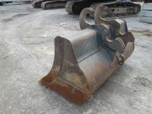 EXCAVATOR BUCKET BUCKET RF 72'' QUICK COUPLER CLEAN UP BUCKET EQUIPPED TO FIT KOMATSU PC238USLC SOLD
