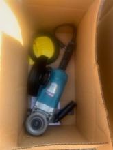 NEW MAKITA 7" Angle Grinder, with AC/DC Switch (RECON)- GA7021 - 1 YR FACTORY WARRANTY-RECON NEW