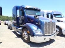 2015 PETERBILT 579 TRUCK TRACTOR, 990,476+ mi,  60" SLEEPER, PACCAR DIESEL,