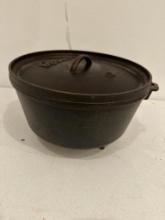 Lodge #12, Cast Iron Dutch Oven