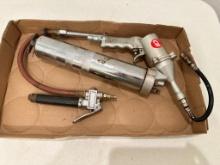 Pneumatic Grease Gun Along with Air Chuck and Gauge