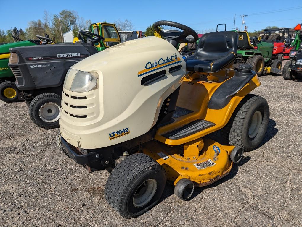 Cub Cadet LT1042