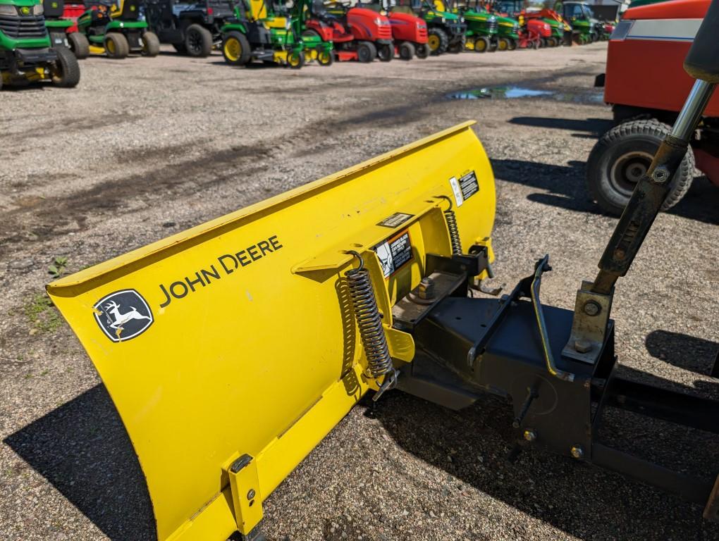 John Deere 316 Lawn Tractor