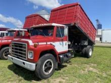 1984 International 1724 Grain Truck