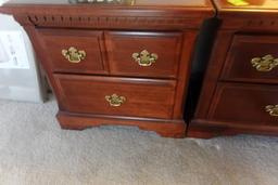 4 PC BEDROOM SET MAHOGANY VAUGHAN BASSETT INCLUDING LONG BUREAU WITH MIRROR