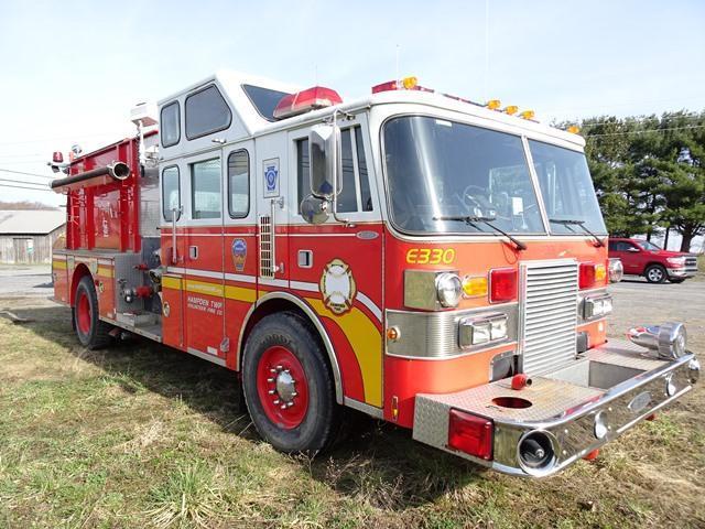 1988 PIERCE Model E4057 Fire Truck, VIN# 1P9CT02D3JA040532, powered by Detroit Silver 6V92TA, 350HP