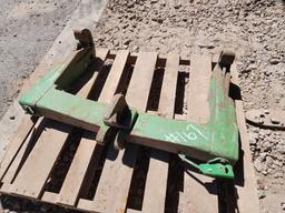 John Deere Category 3 Hitch Farm Attachment (1 Pallet)