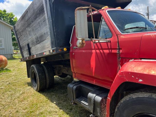86’ FORD DUMP TRUCK 140K MILES SHOWING
