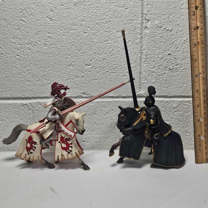 Lot of 2 Schleich Medieval Knights on Horses Toys