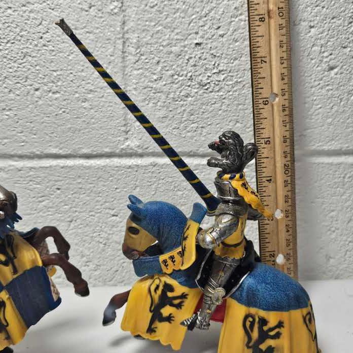 Lot of 2 Schleich Medieval Knights on Horses Toys