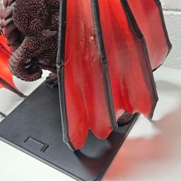 Dungeons and Dragons Icons Colossal Red Dragon Figurine