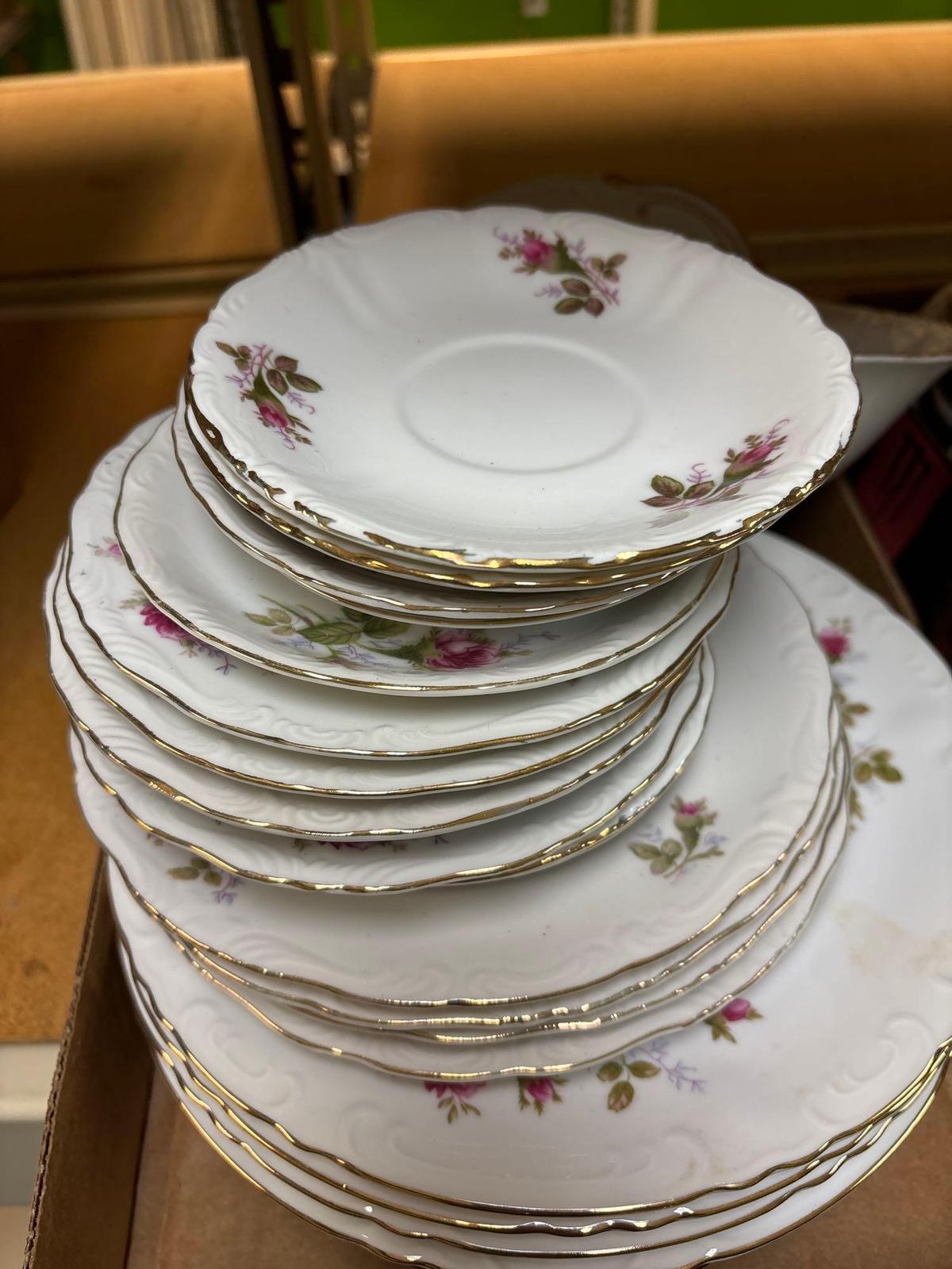 three flats porcelain dishes rose motif