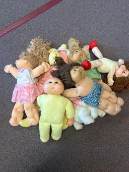 group of cabbage patch kids dolls