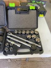 Pittsburgh 1/2" Ratchet & Socket Set