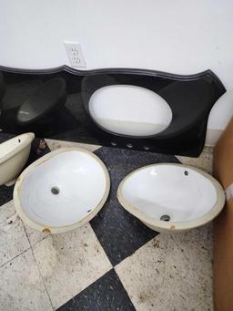 Granite? Double Sink Surface & 4 porcelain sinks