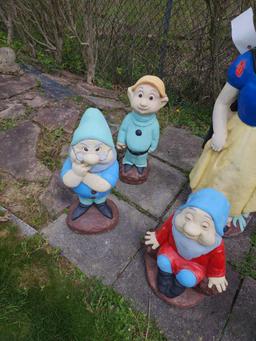 HEAVY CONCRETE Snow White & 7 dwarfs garden set