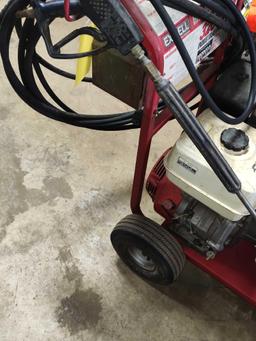 Pressure washer, Honda 3200PSI, gasoline, cold water. Works well