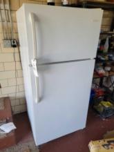 Frigidaire Refrigerator with Top Freezer (working)