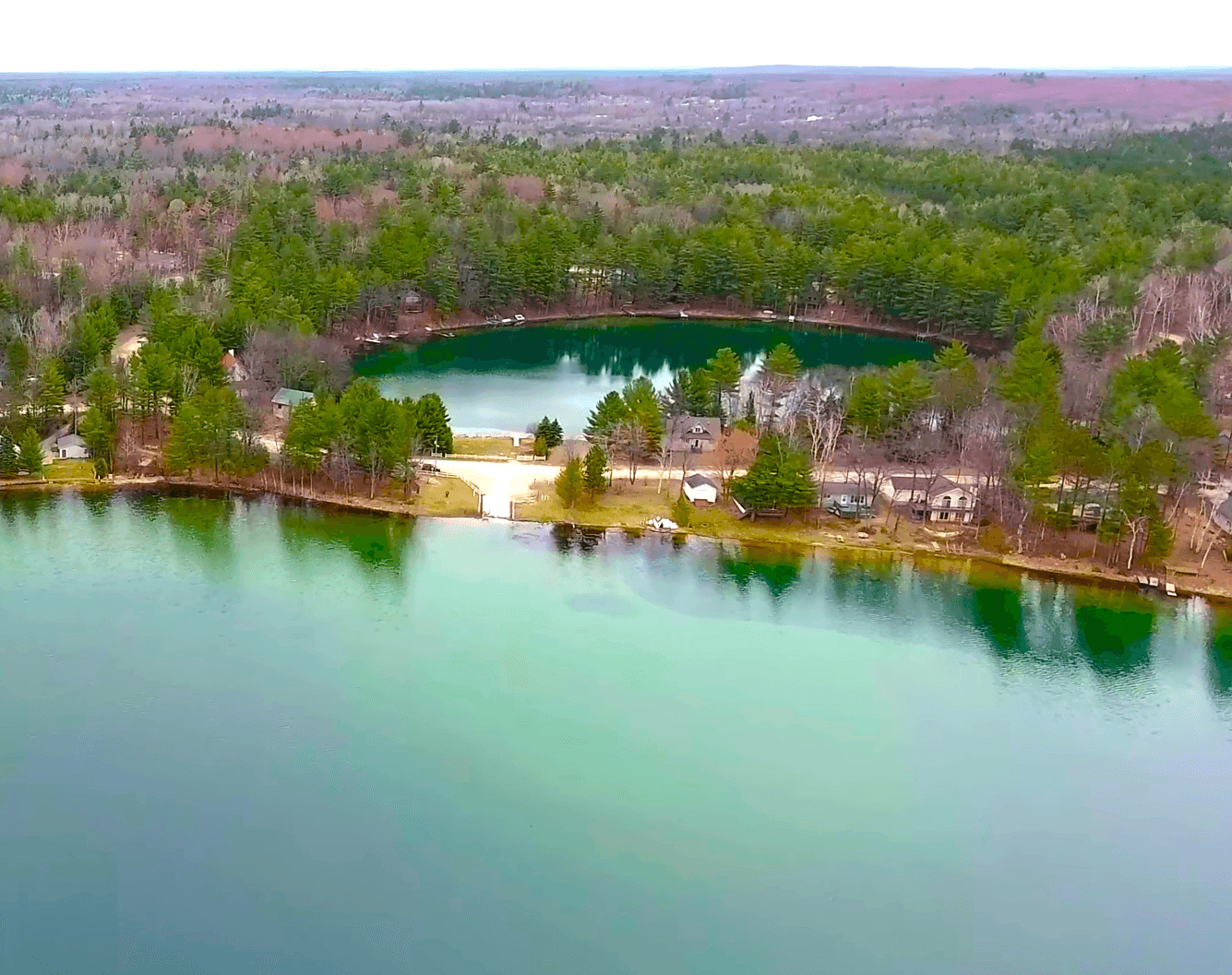 Gaylord, Michigan: Lake Arrowhead's Exclusive Private Community!
