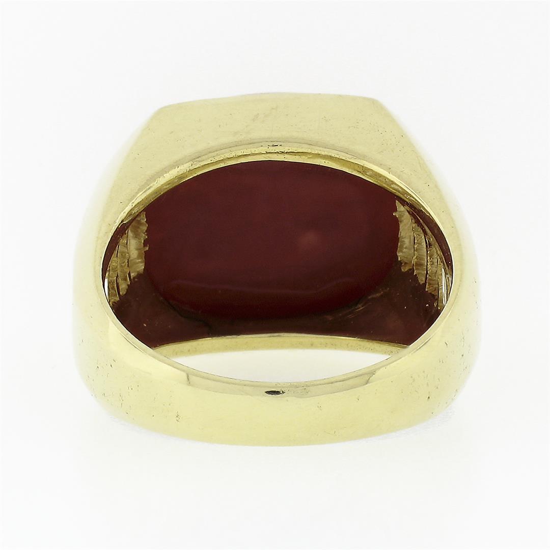 Vintage 18K Yellow Gold FINE GIA Cabochon Orangy Red Coral Baguette Diamond Ring