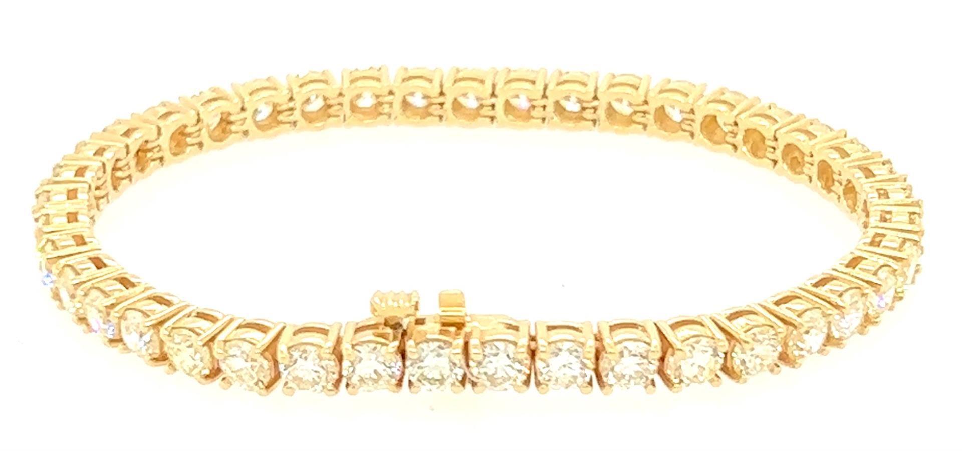 10.89 ctw Diamond Tennis Bracelet - 14KT Yellow Gold