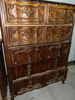 Chest of Drawers / Dresser