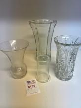 (4) glass vases - 1 Vase is cracked
